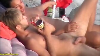 Amateur fuck at nude beach